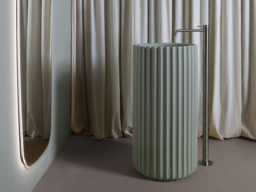 Flaminia Settecento Freestanding basin 44 cm verde giada glossy