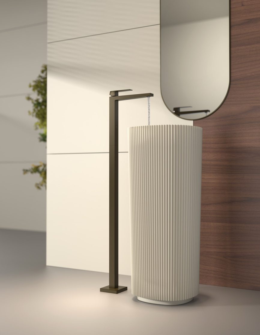 Tres Griferia Slim Freestanding washbasin mixer black bronze