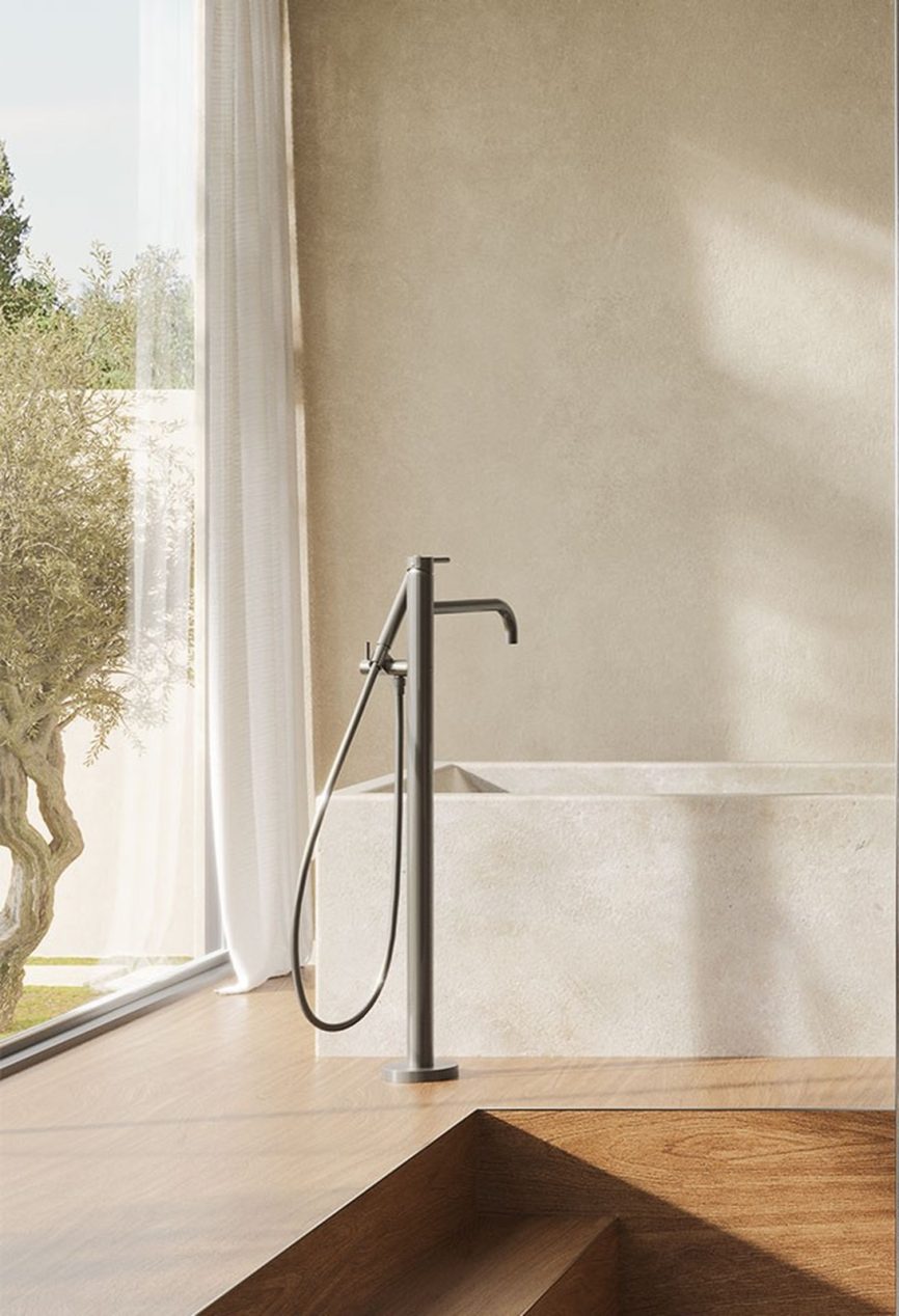 Tres Griferia Study Freestanding bath mixer graphite